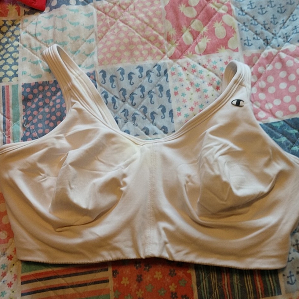2 Sport's Bra's - Picture 7 of 11